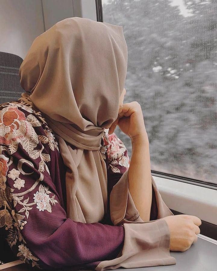 hijab-girl-dp-black