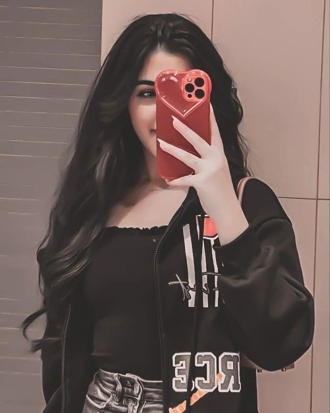 mirror-selfie-dp-aesthetic mirror-selfie-dp-aesthetic